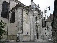 Entrée de la cathédrale.