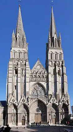 Cathédrale Notre-Dame de Bayeux, façade ouest.