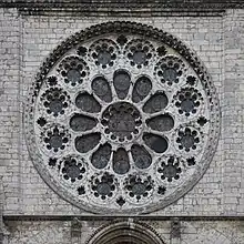 Rosace de la façade ouest de Notre-Dame de Chartres.
