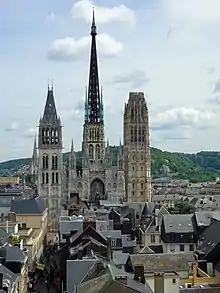 La cathédrale de Rouen vue depuis le beffroi du Gros-Horloge.