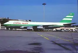 Boeing 747-200 aux anciennes couleurs.