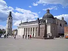 La Place de la Cathédrale