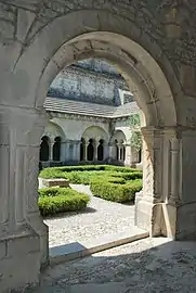 Le jardin vu depuis la galerie nord.