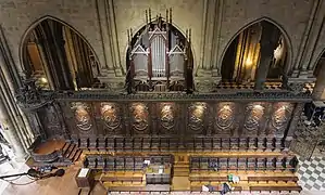 L'orgue de chœur, vu de la tribune.