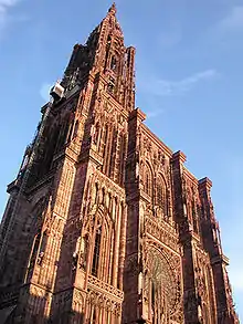 Style gothique (cathédrale Notre-Dame, Strasbourg, France).
