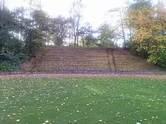 Vue d'une des tribunes depuis le terrain.