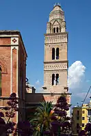 Le campanile de la cathédrale des-Saints-Érasme-et-Marcien-et-de-N.-D.-de-l'Assomption à Gaète.