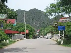 Le pont Hoa Lư.