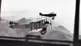 Un Caudron C.59 volant avec un Häfeli DH-5 dans le ciel suisse