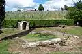 Fontaine et lavoir (mai 2012)