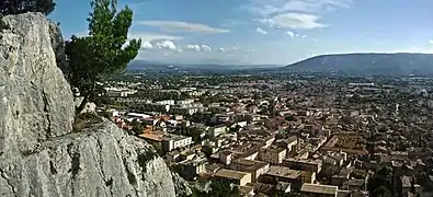 Vue sur Cavaillon depuis la via ferrata.