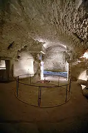 Ancien pressoir à chapelle des caves du Palais Saint-Firmin à (Gordes)