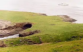 Grotte sur l'île de North Rona.