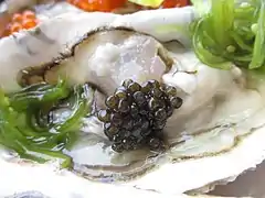 Caviar sur huître.