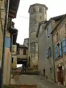 L'ancienne église Saint-Jean-Baptiste de Cazaubon