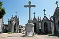 Calvaire et chapelles du cimetière de Lapa.