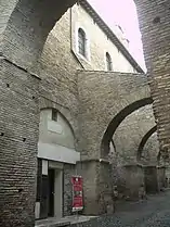 L'entrée des maisons romaines, sur le Clivus Scauri.