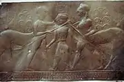 Combat du roi des Lapithes contre les centaures Bronze repoussé, v. 630. Musée Arch., Olympie