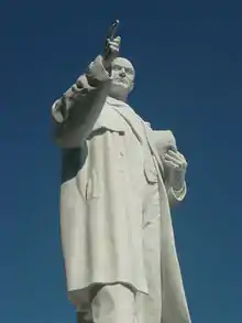 Statue de Metodija Andonov-Čento.