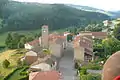 Le bourg du village vu depuis une montgolfière