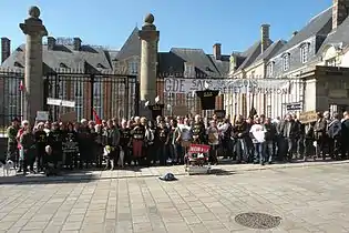 Manifestation devant la préfecture de l'Orne le 1er avril 2016