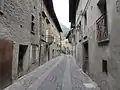 La rue principale du bourg de Donnas