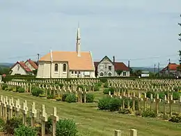 Chapelle du Souvenir et lanterne des morts