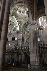 Le transept.