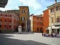 Piazza Amendola, vue sur la Palazzo Comunale