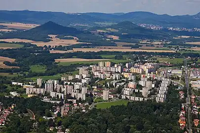 Panelaks du quartier Lada et route vers Nový Bor.