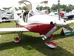 Portières papillon sur un Cessna 350.