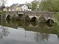 La Vilaine franchie par les vieux ponts.