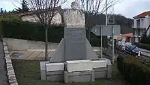 Monument en hommage à un ancien maire