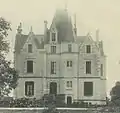 Le château de l'Anjouère à la Pouëze, façade nord, en 1910.