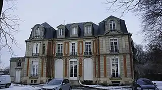 Château Dauphinot.