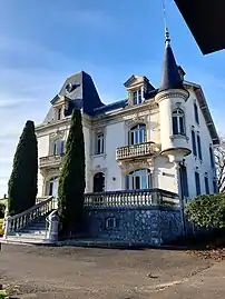 Château de Tartas, siège de la communauté de communes du Pays Tarusate