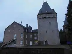 Château (XIe siècle).