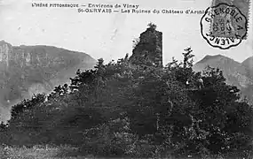 Les ruines du château d'Armieu dans les années 1910