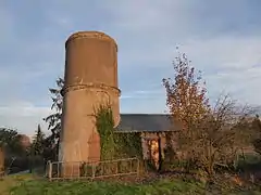 Le château d'eau.