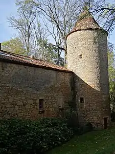 La tour ronde nord du mur est