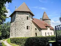 La tour à cinq pans.