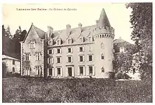 Carte postale du château, la tour présente encore des créneau