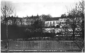 Vue du château du quai de Bercy vers 1908.