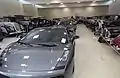Musée automobile privé (Lamborghini au premier plan)