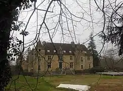 Château de Domblans (XVIe siècle), côté jardin.