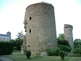 Ruines du château féodal.