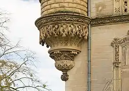 Echauguette "aux lézards". Décor en terre cuite d'Auguste Virebent.