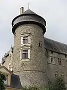 La tour et ses baies de la Renaissance.