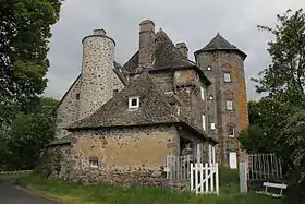 Le château de Ragheaud.