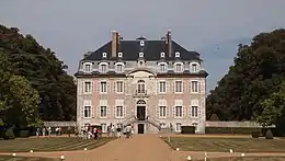Le château de Reverseaux à Rouvray-Saint-Florentin, Eure-et-Loir.
